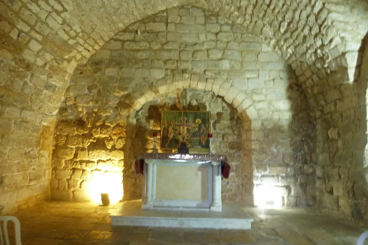 Synagogue Church: altar, photo 1 of 3